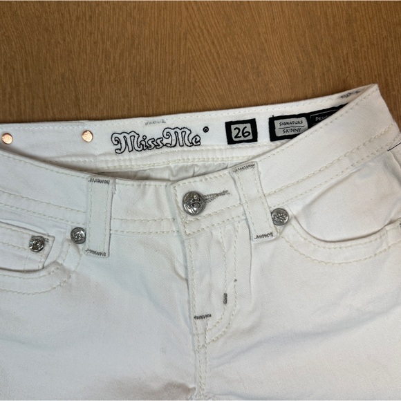White with bling pockets MissMe jeans ‼️brand new‼️ - Picture 4 of 4